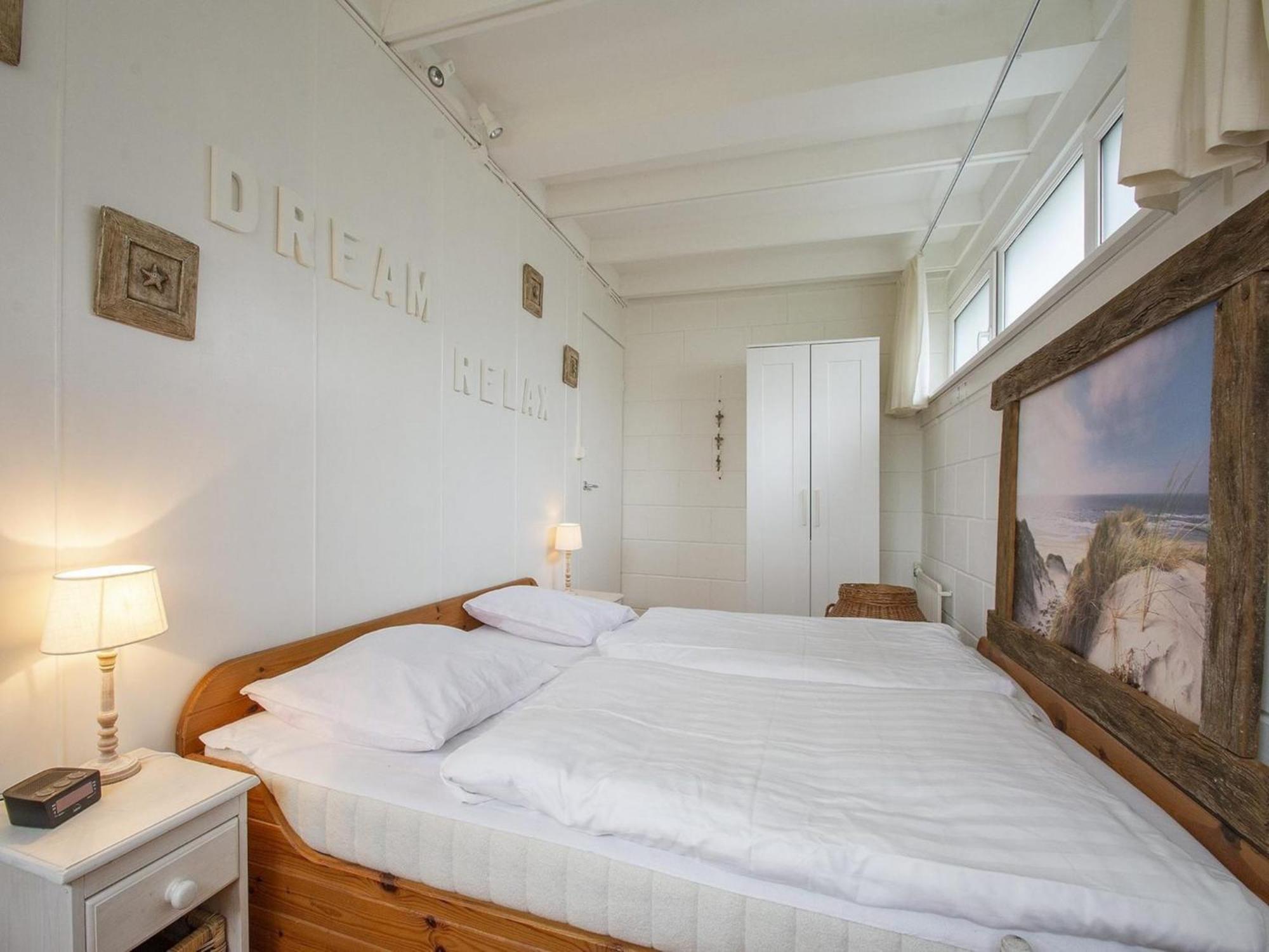 Comfortable Holiday Home By Beach Sint Maartensvlotbrug Esterno foto
